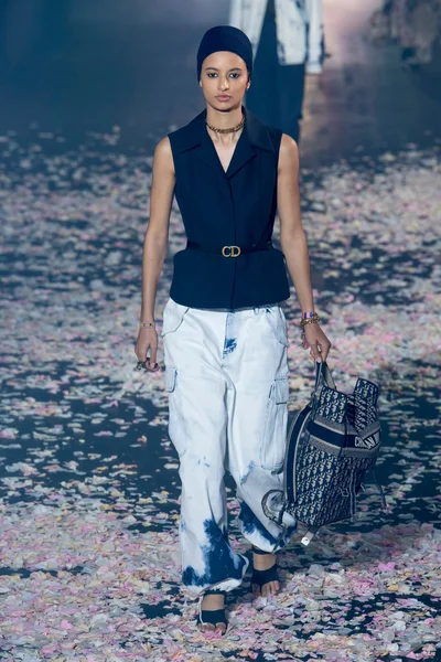Look 67